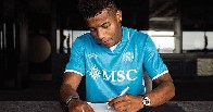 david_neres_firma.jpg